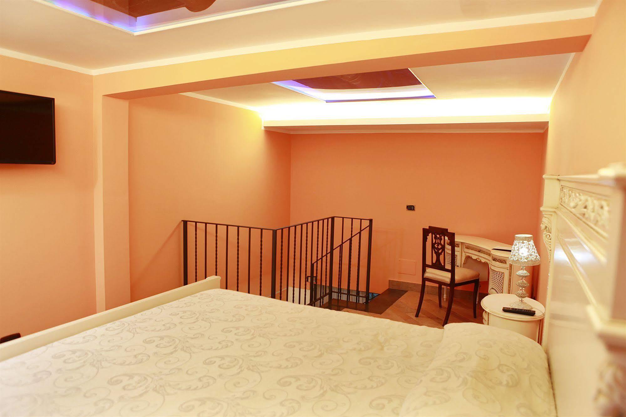 Hotel Lanfipe Palace Наполи Екстериор снимка